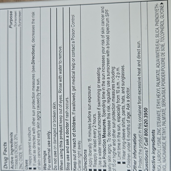 iT Cosmetics Celebration Foundation™ SPF 50+ Shade: Light - Picture 5 of 5